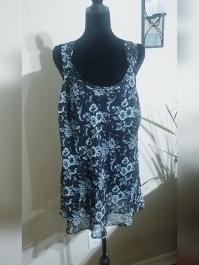 Black Floral Scoop Neck Women's Tank Top